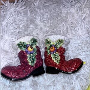 FITZ and FLOYD Santa Claus Red Boots Salt Pepper Shaker Christmas